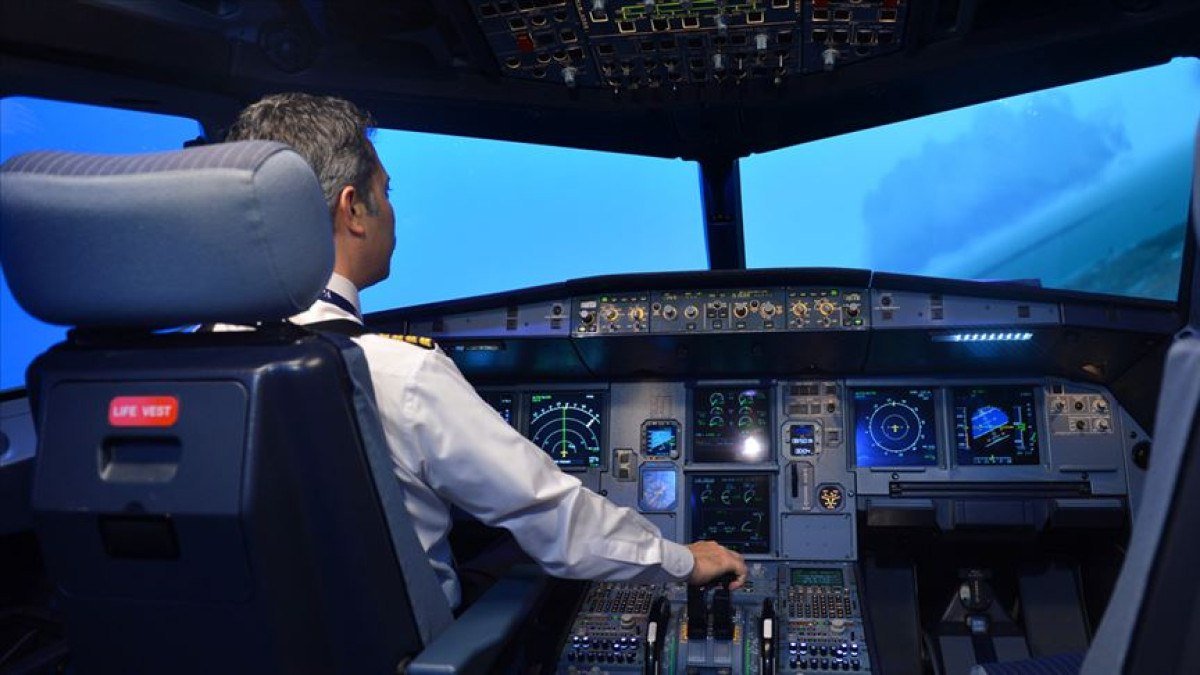 Güney Kore’de siyaset nedeniyle yumruklu kavgaya tutuşan pilotlar işten çıkarıldı